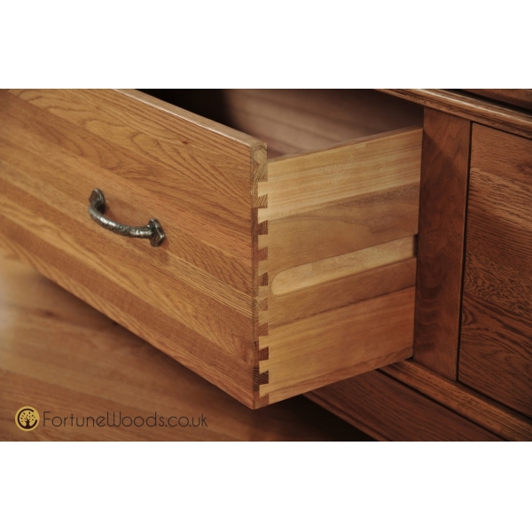 TRIPLE WARDROBE WITH DRAWERS