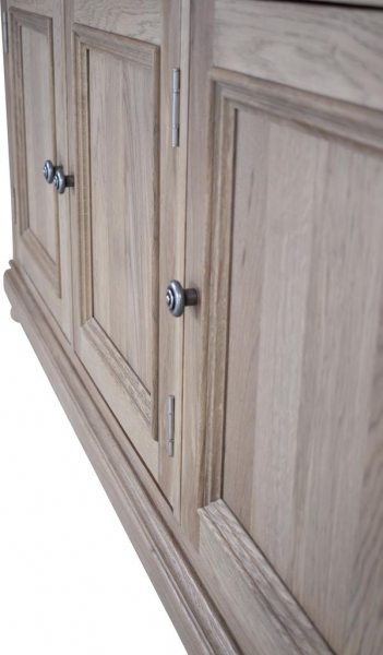 LARGE SIDEBOARD WITH 3 DOORS 3 DRAWERS