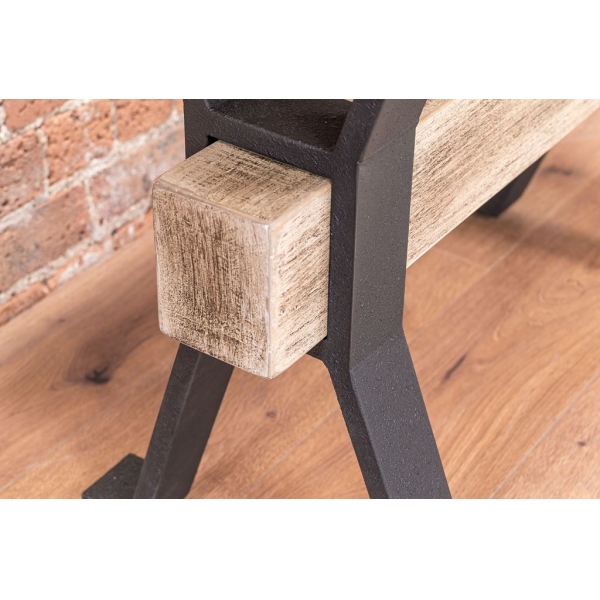 CONSOLE TABLE